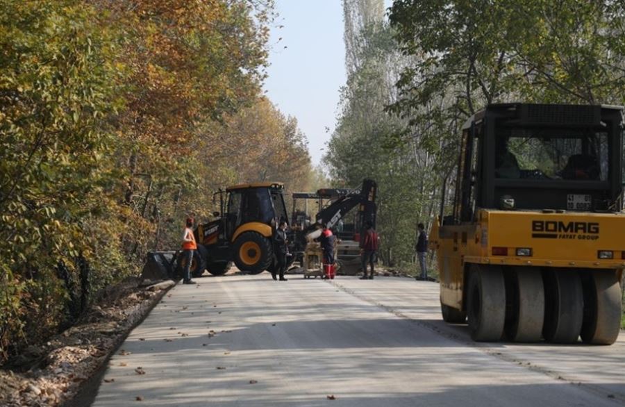 700 Metrelik Çevre Yolu Beton Yolla Kaplanıyor