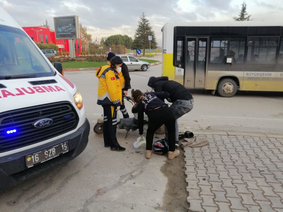 Elektrikli bisiklet sürücüsü kazada yaralandı