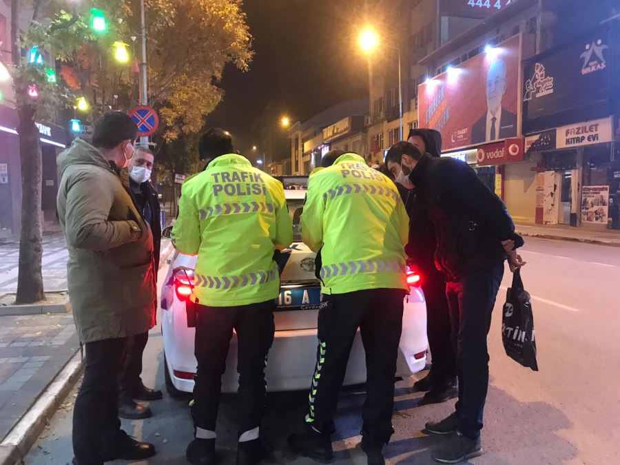 Kısıtlamayı ihlal eden kişi polisi tehdit etti; “Ben boş adam değilim