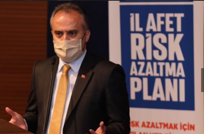 Kentin zirvesinde gündem; ‘afet riski’