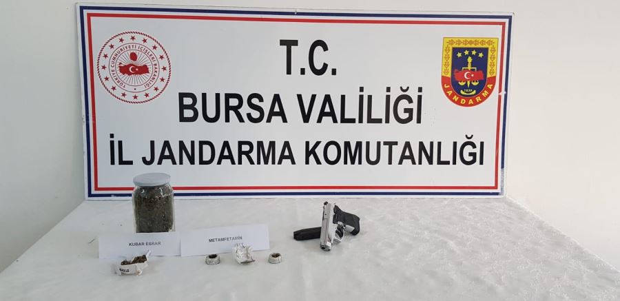 Jandarmadan uyuşturucu tacirlerine operasyon