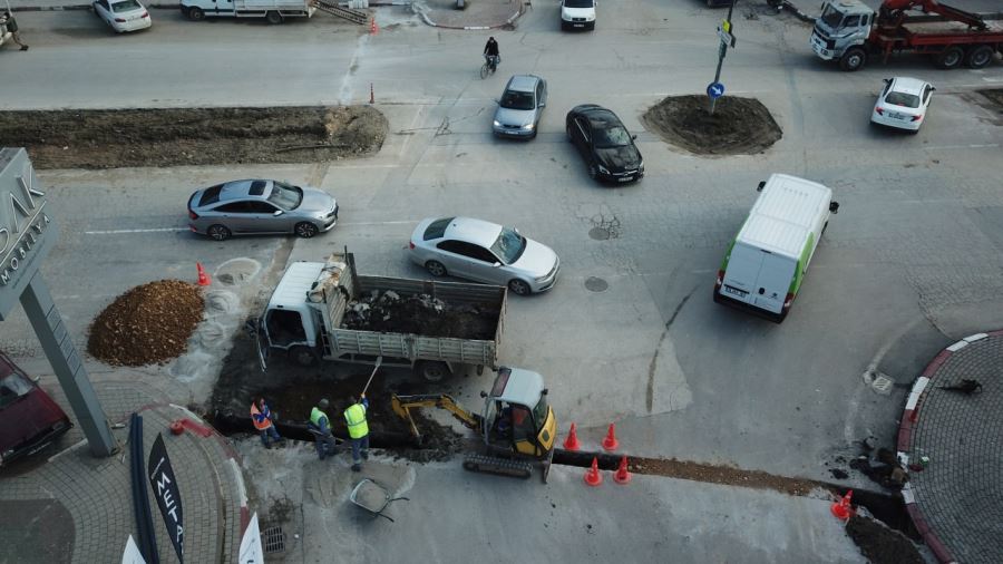 ERTUĞRULGAZİ MOBİLYACILAR CADDESİ’NE AKILLI KAVŞAK GELİYOR