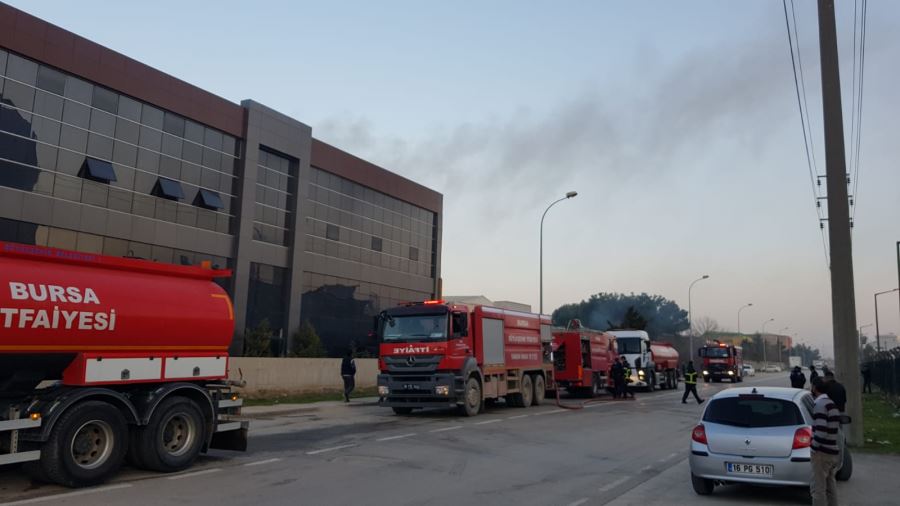 İnegöl’de tekstil fabrikasında çıkan yangın söndürüldü