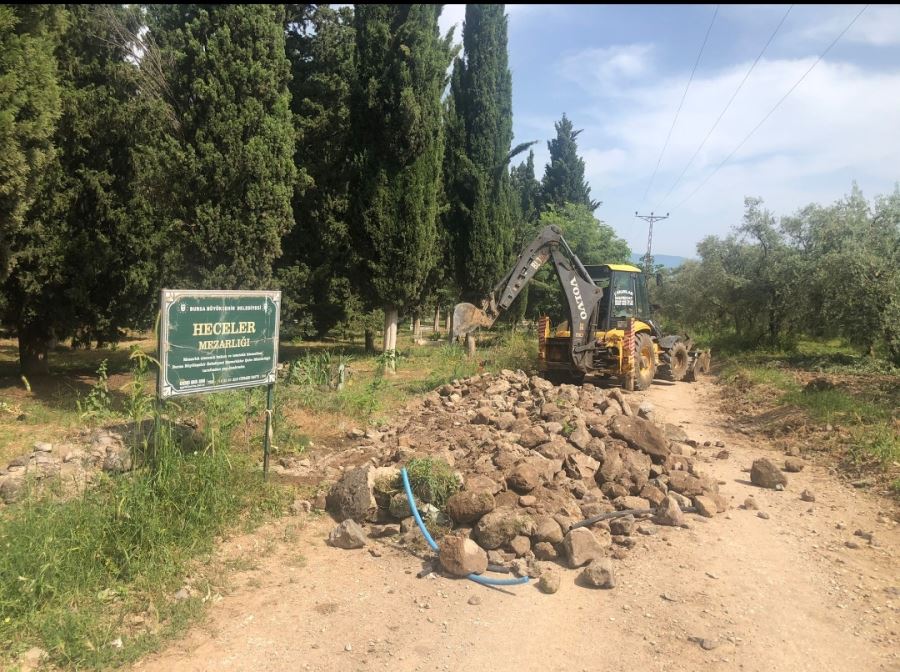 Mezarlıklarda yoğun çalışma