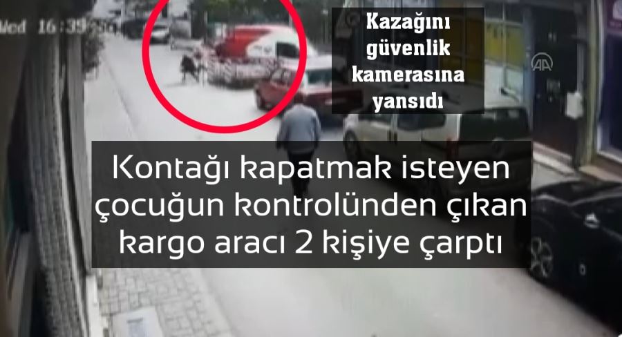 Kontrolünden çıkan kargo aracı 2 kişiye çarptı