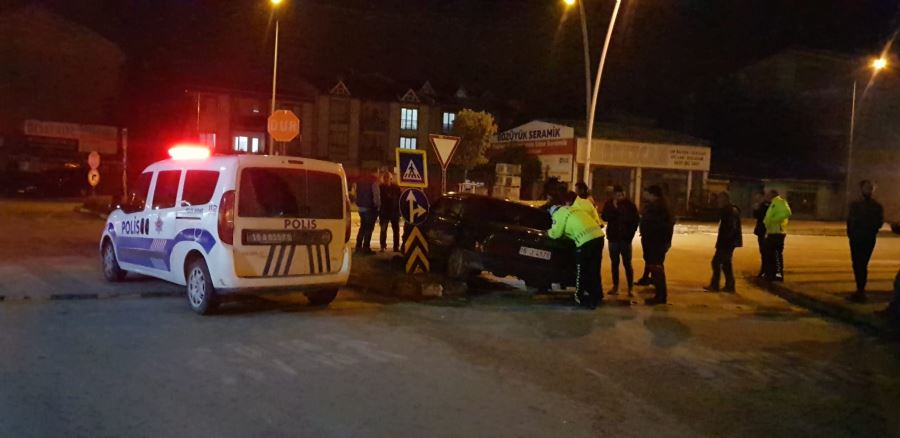 Polisin dur ihtarına uymayan sürücü kaza yaptı 