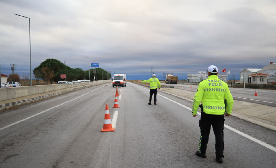 Zorunlu kış lastiği uygulaması bugün itibariyle başladı