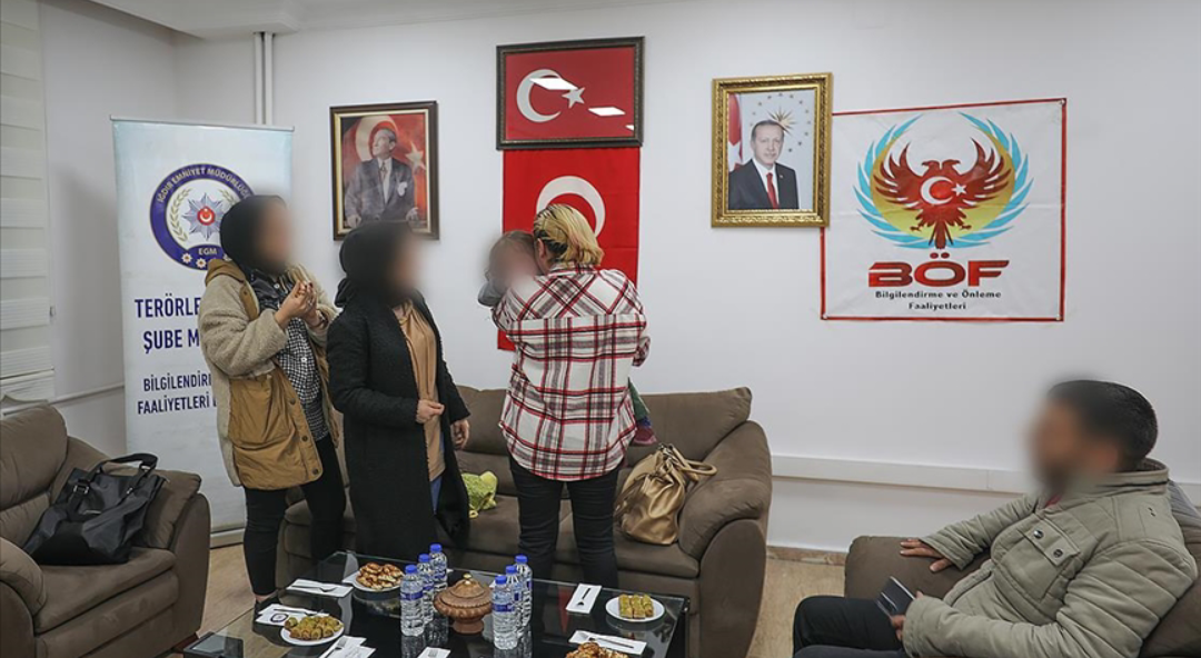 Teslim olan kadın terörist, PKK kamplarında yaşadıklarını anlattı