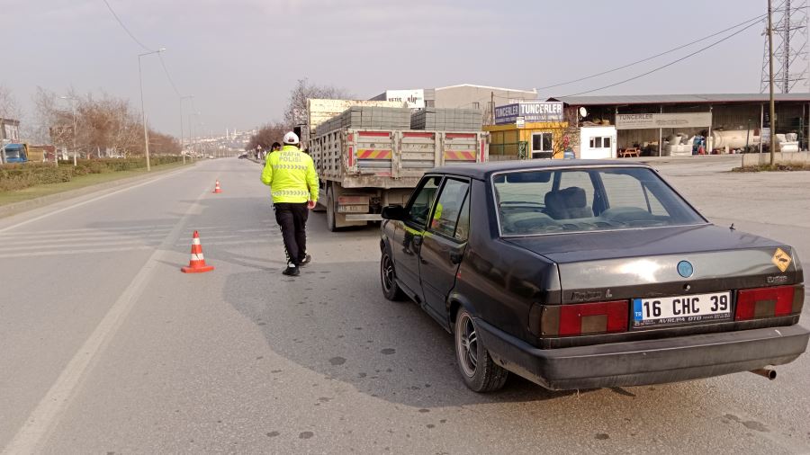 Evrak eksiği olan araçlara ceza kesildi