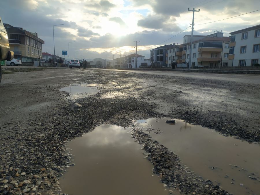 Tehlike saçan cadde genişletilmeli