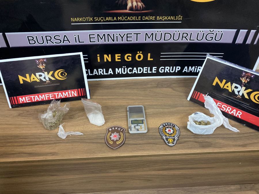 Üzerinde uyuşturucu madde bulunan kişi kovalamaca sonunda yakalandı