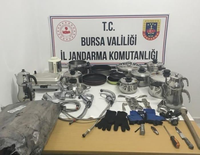 Jandarma Taksiyle Hırsızlıga Giden Şüphelileri Suçüstü Yakaladı 