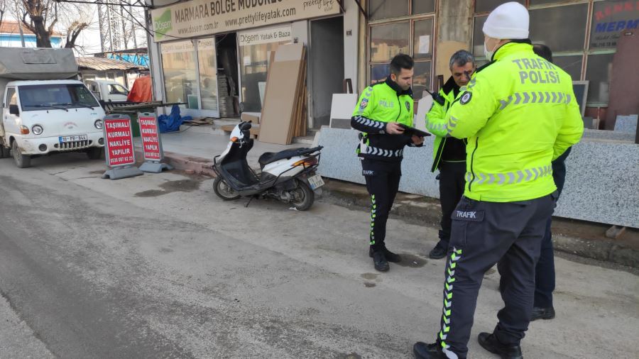 Pazarcılar buldu polise haber verdi