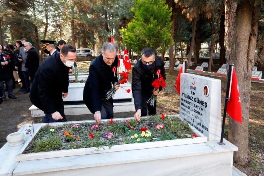 Çanakkale Zaferinin 107. Yılında Şehitlerimiz Minnetle Anıldı