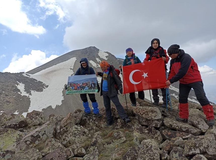 İnegöl Belediyesporlu Dağcılar Hasan Dağına Tırmandı