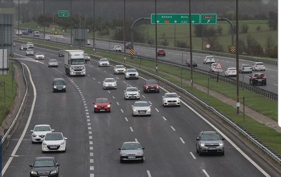 Bayramda yola çıkacak sürücülere trafik kazalarına karşı uyarılar