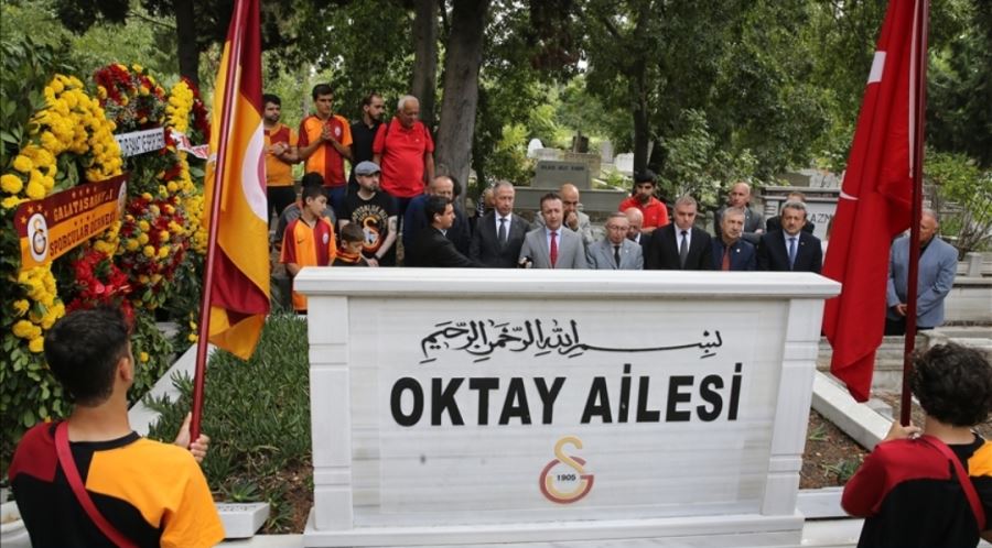 Metin Oktay, vefatının 31. yıl dönümünde kabri başında anıldı