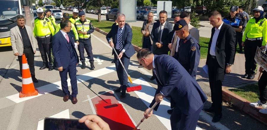 İnegöl’de “Yayalara Öncelik, Hayata Saygı Duruşu” Etkinliği Yapıldı