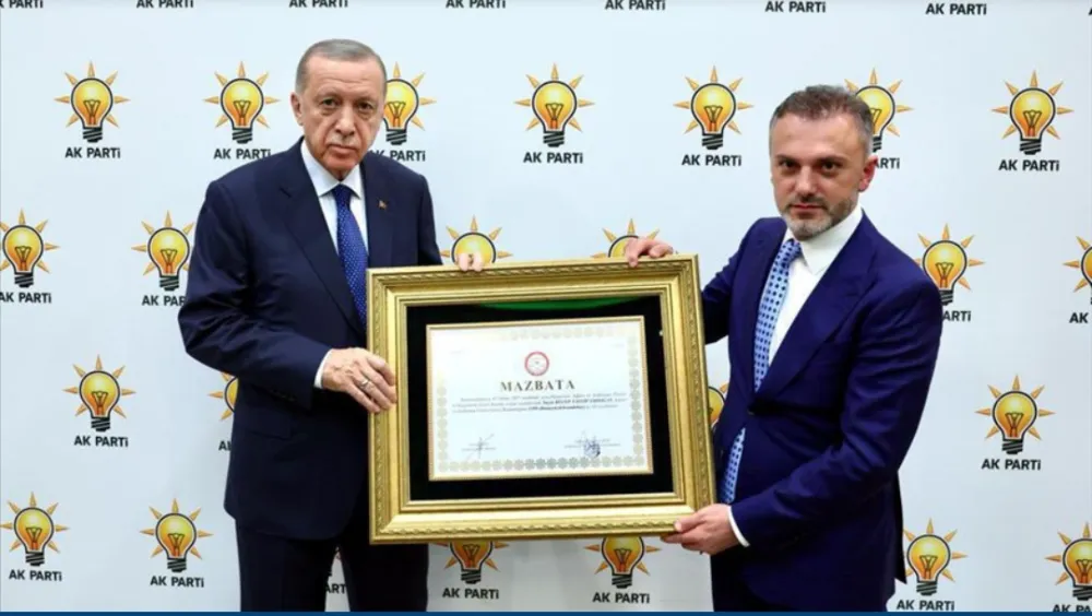 AK Parti Genel Başkanlığına  yeniden seçilen Cumhurbaşkanı  Erdoğan