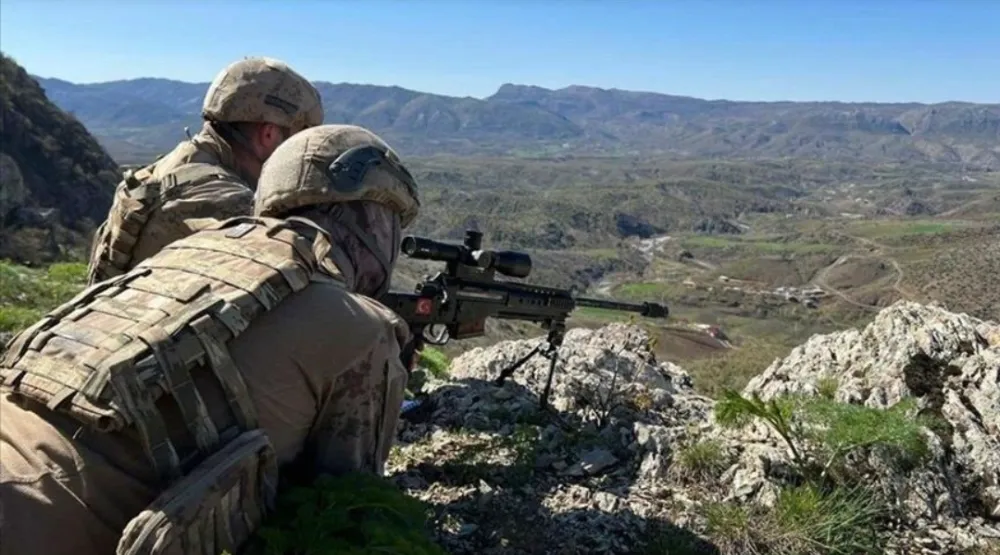 Pençe-Kilit operasyon  bölgesinde bir asker şehit oldu