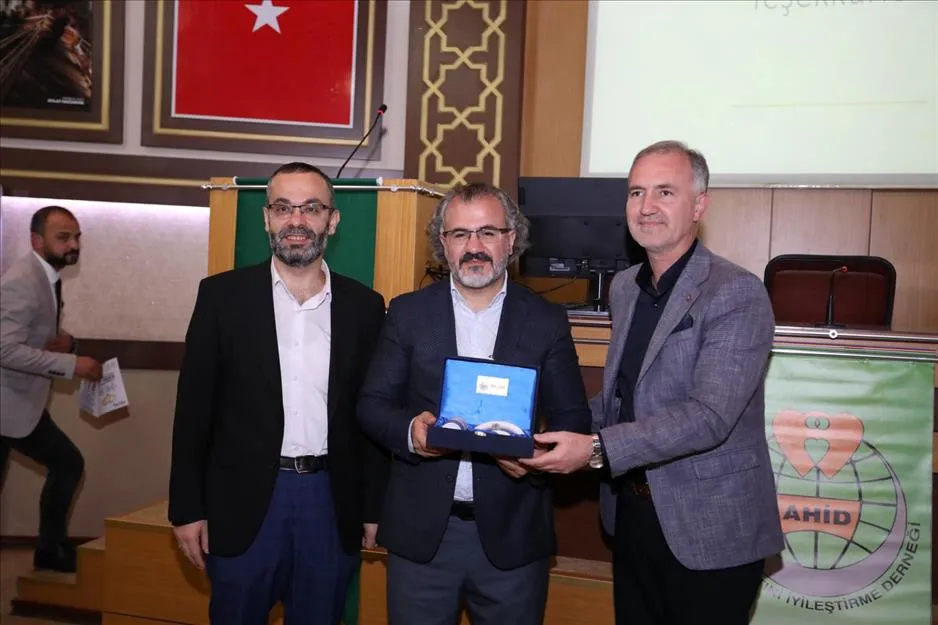 Aile Okulu Eğitimleri Sıtkı Aslanhan Semineriyle Başladı