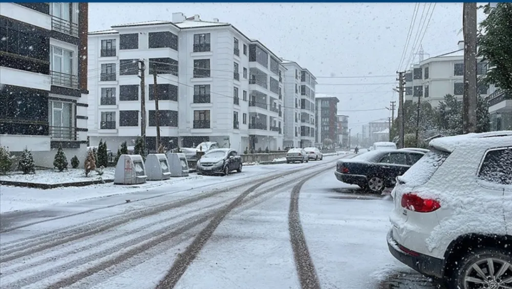 Olumsuz hava koşulları  nedeniyle bazı il ve ilçelerde  eğitime 1 gün ara verildi