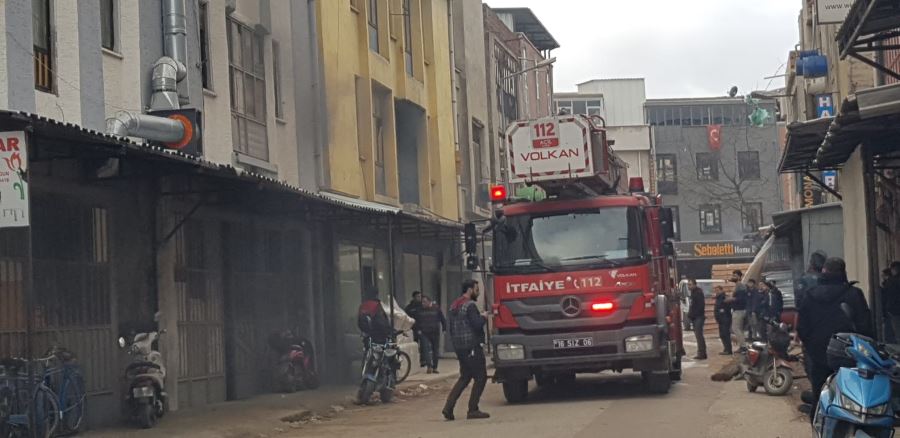 Sanayide korkutan yangın