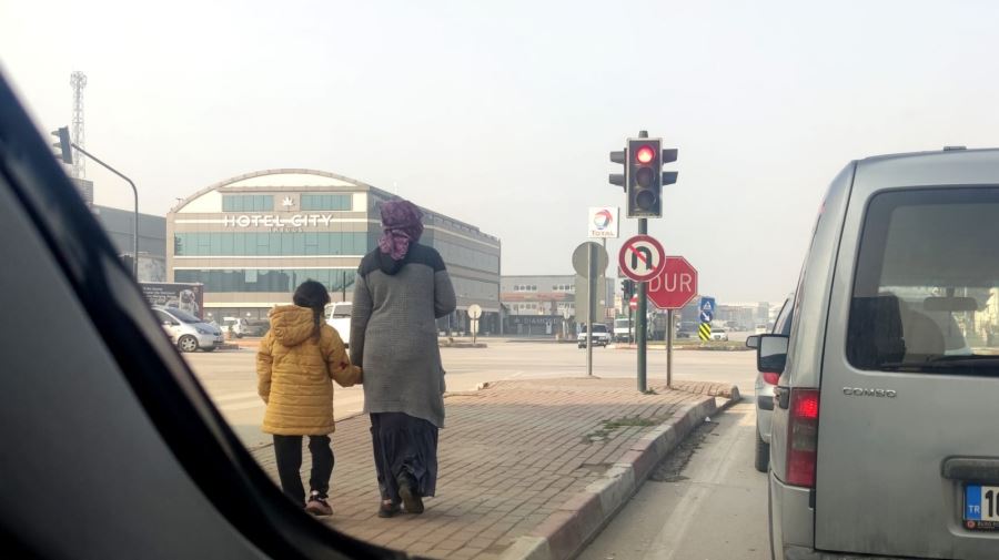 Kozluca Işıkları dilencilerin adresi oluyor