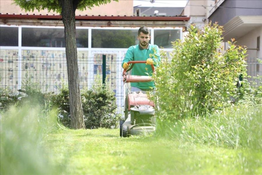 İnegöl’ün Yeşil Alanları Yaza Hazırlanıyor