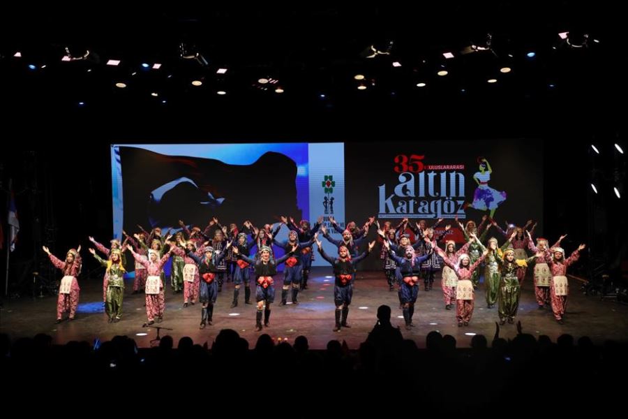 İnegöl Belediyesi Halk Dansları Ekibi Bursa Festivaline Renk Kattı