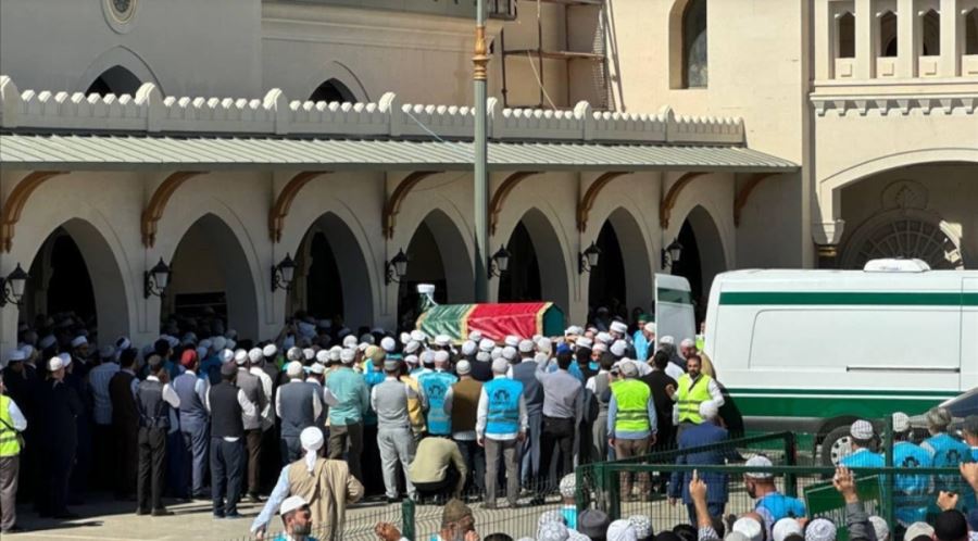 Menzil cemaatinin lideri  Elhüseyni Adıyaman