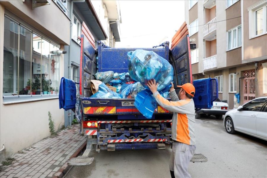 İnegöl’de Geri Dönüşüm, Kaynağında Ayrıştırılıyor