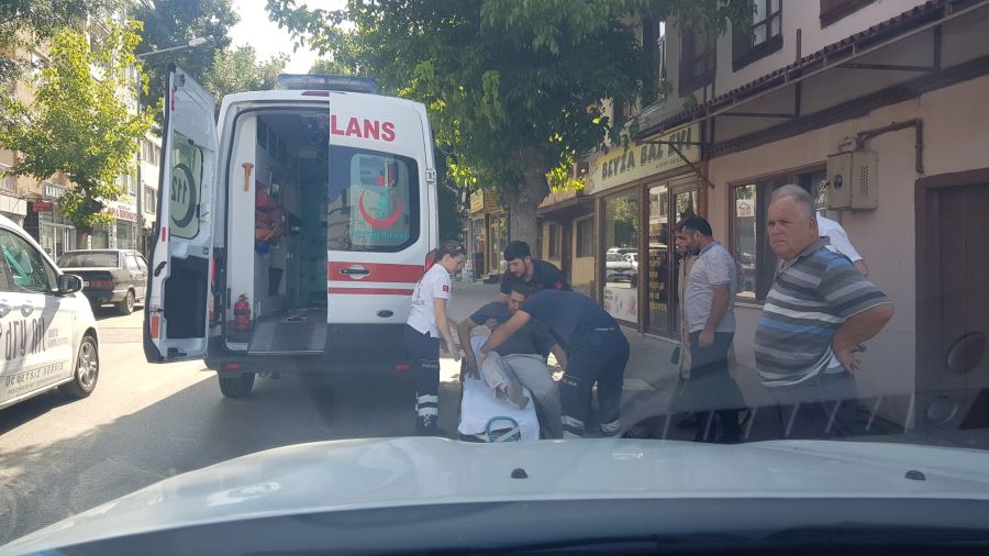 Kazaya neden olan motorsiklet sürücüsü kaçtı 1 kişi yaralandı 