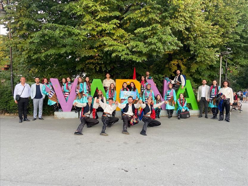 Halk Dansları Topluluğu Festival Turnesinde