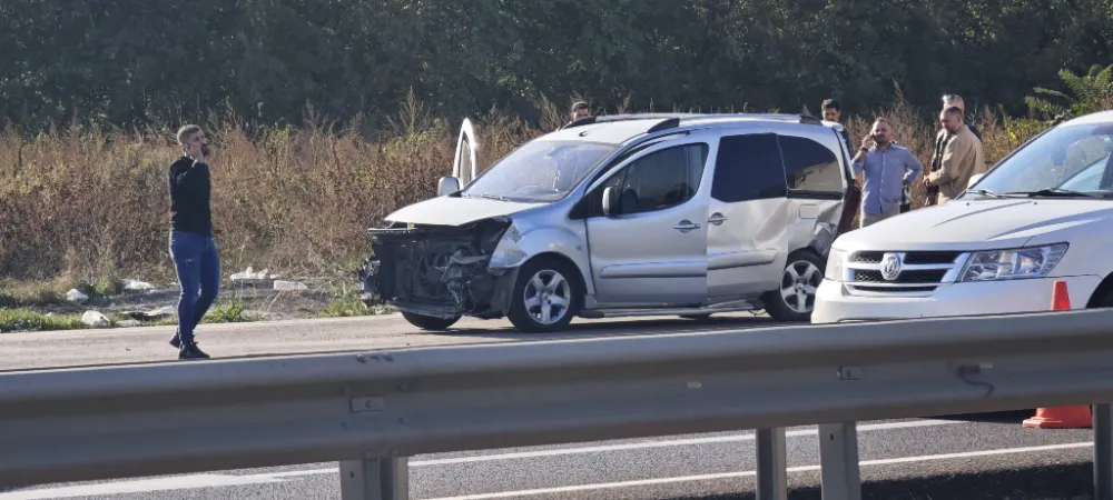 İnegöl Yolu Üzerinde Kaza: 1 Yolcu Yaralandı