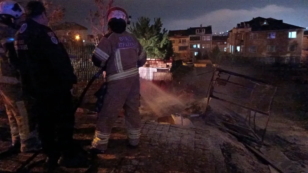 Yenimahalle’de Tavuk Kümesinde Yangın