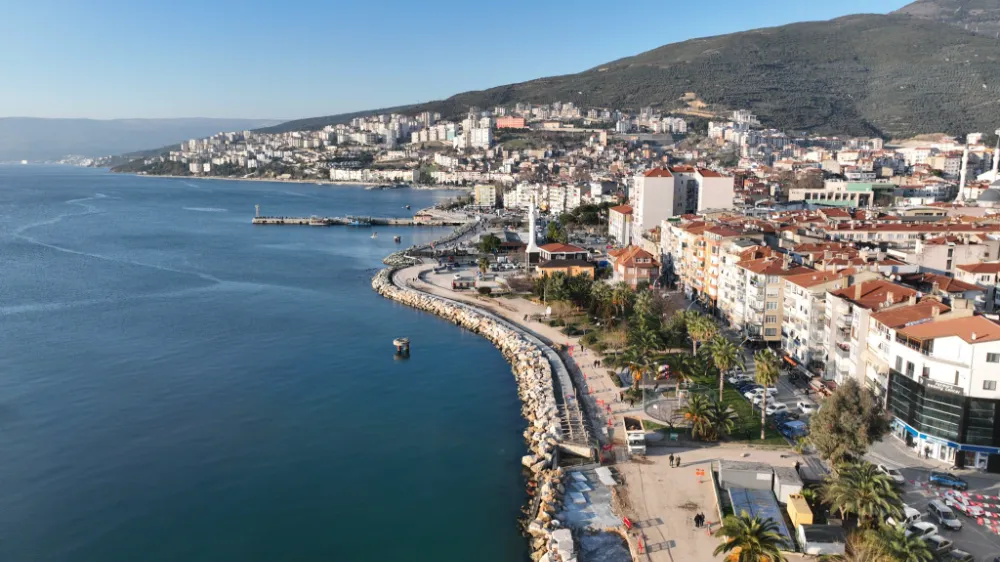 Gemlik’te kıyı koruma çalışmaları hızla sürüyor