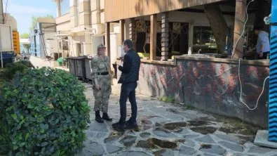 Jandarma Üniformasi Ile GBT Kontrolü Yaparken Polise Yakalandı