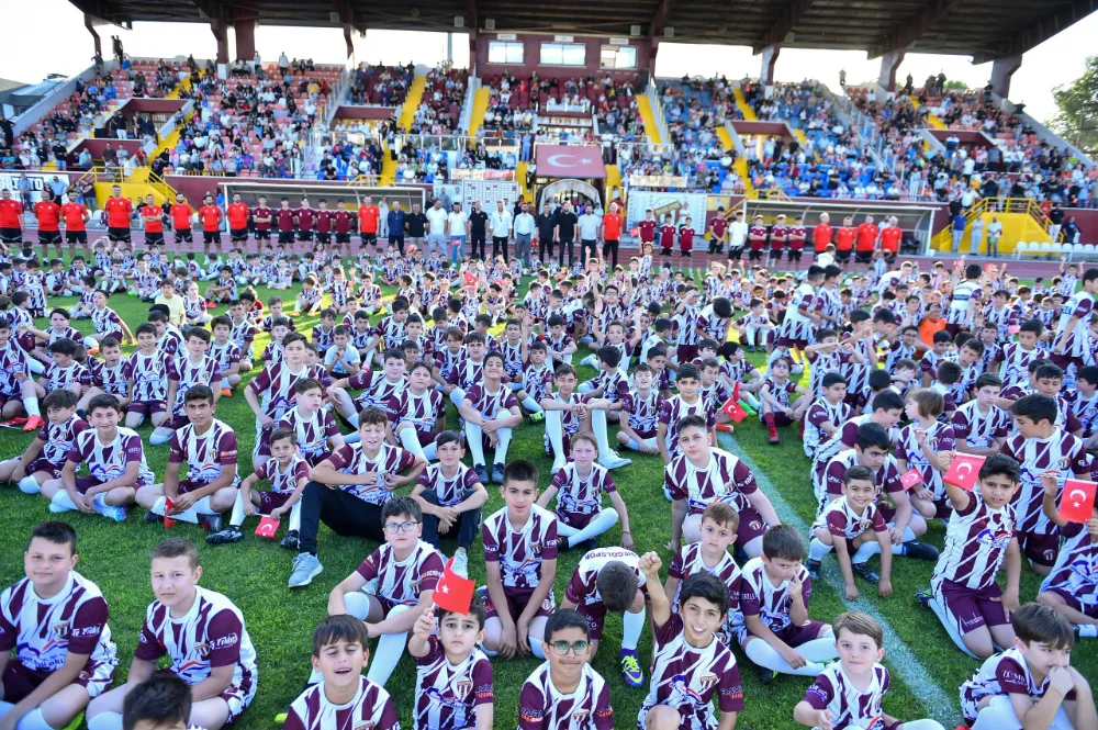 İNEGÖLSPOR YAZ FUTBOL OKULU YOĞUN KATILIM İLE BAŞLADI