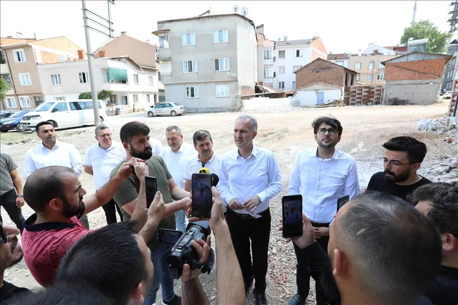 Atıl Alanlar Yıkılarak Yeni Ulaşım Ağı Oluşturuluyor