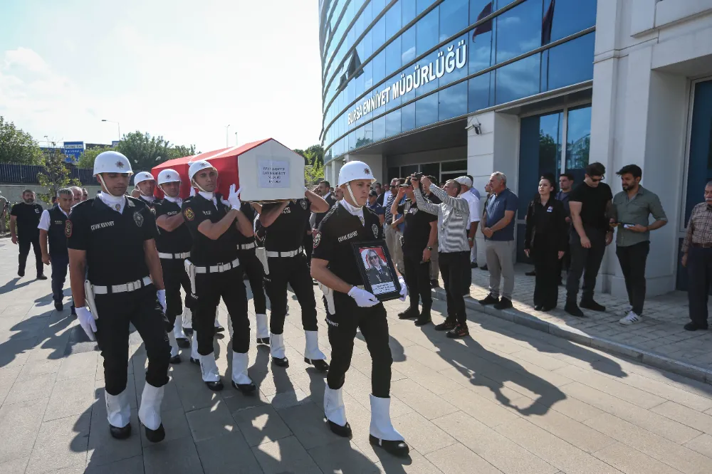 Bursa İl Emniyet Müdür Yardımcısı Özay Başkent son yolculuğuna uğurlanıyor