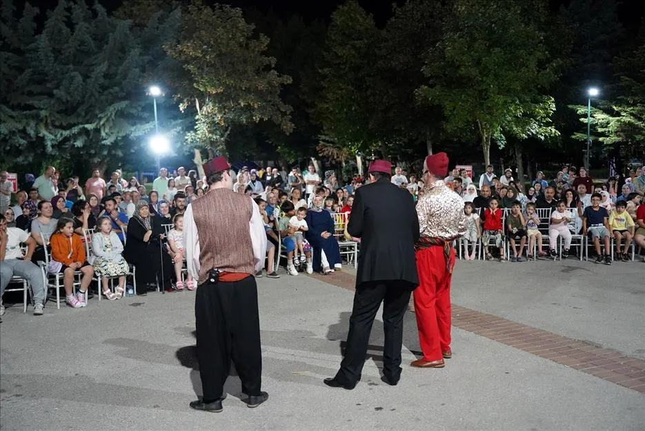 İnegöl Belediyesi Şehir Tiyatrosu Yaz Turnesinde