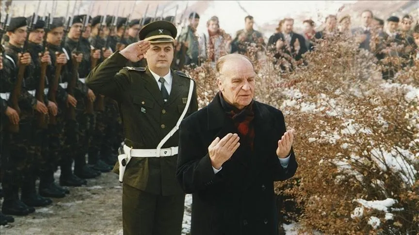 Boşnak lider İzetbegoviç