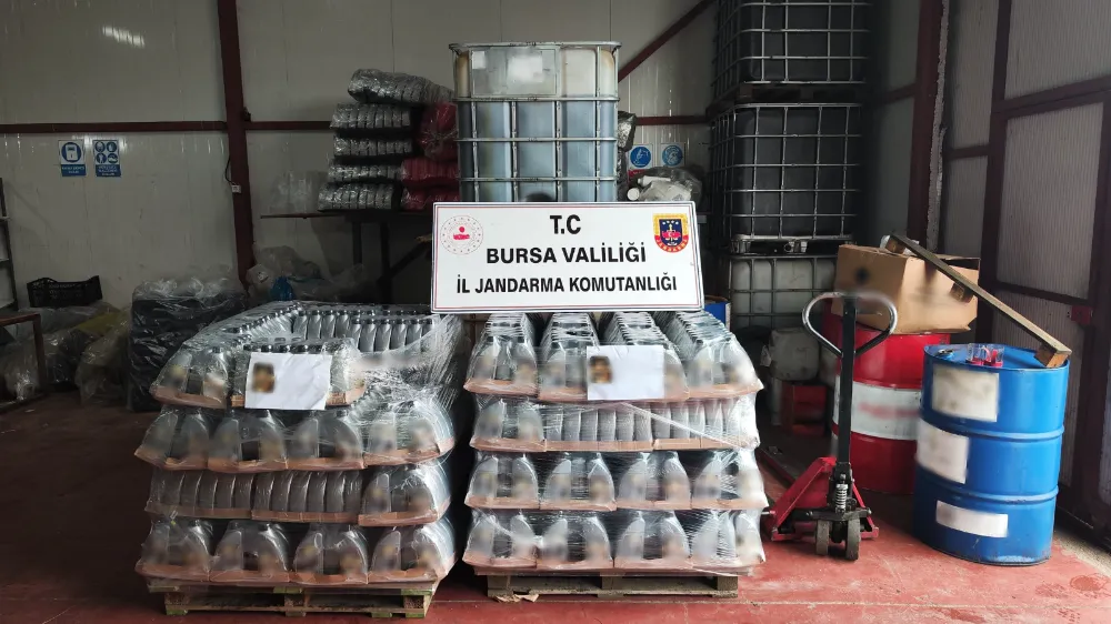 Jandarma Kaçak Yağ Üretimini Suçüstü Yakaladı