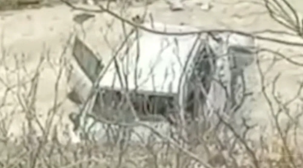 Gümüşhane’de otomobil uçuruma sürüklendi: Sürücü ağır yaralı