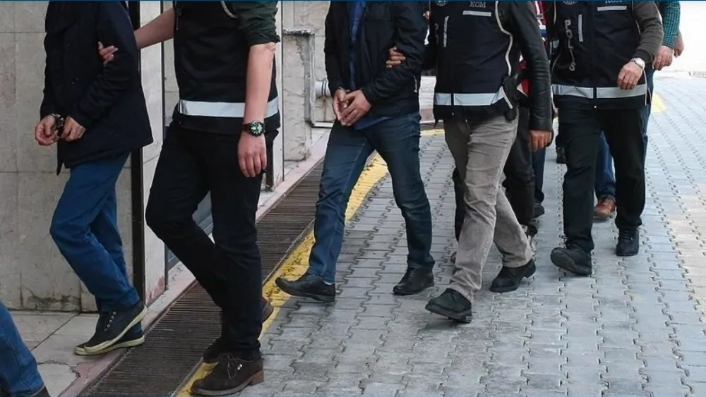 Konya merkezli 2 suç örgütüne  yönelik operasyonda 73 şüpheli  gözaltına alındı