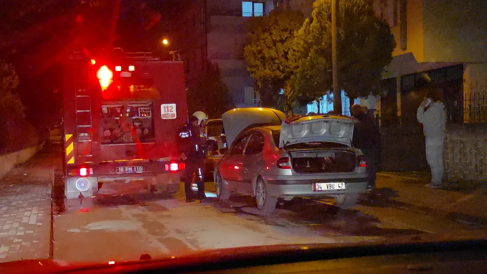 İnegöl’de Park Halindeki Otomobilde Yangın