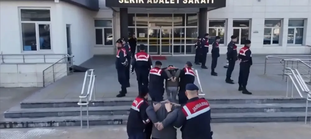 Jandarmanın 8 suç örgütüne yönelik operasyonlarında 48  şüpheli tutuklandı