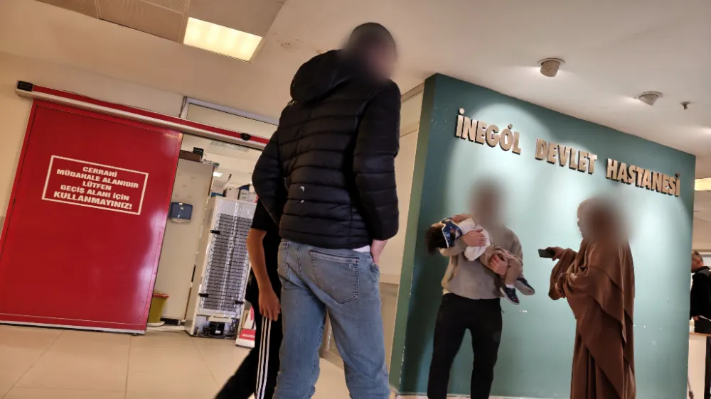 İnegöl’de Balkon Faciası: 1 Yaşındaki Çocuk Yaralı