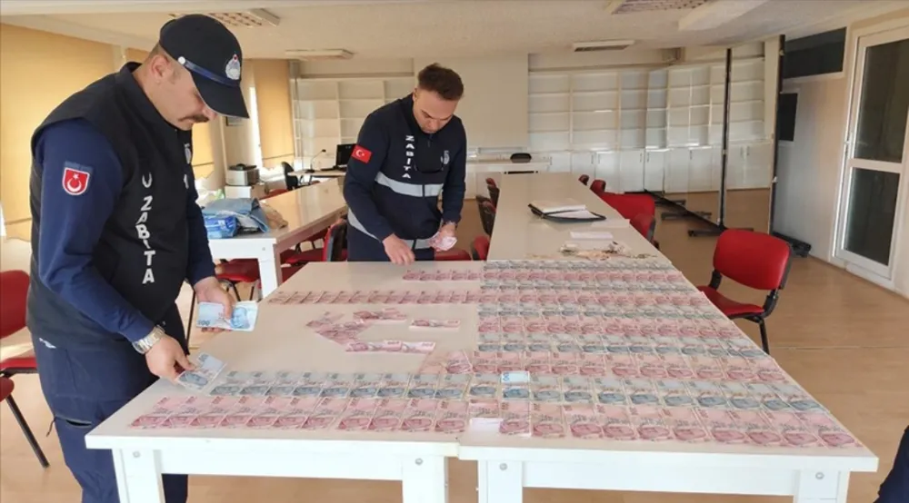 Zabıtanın yakaladığı  dilencinin üzerinden 50 bin 145  lira çıktı